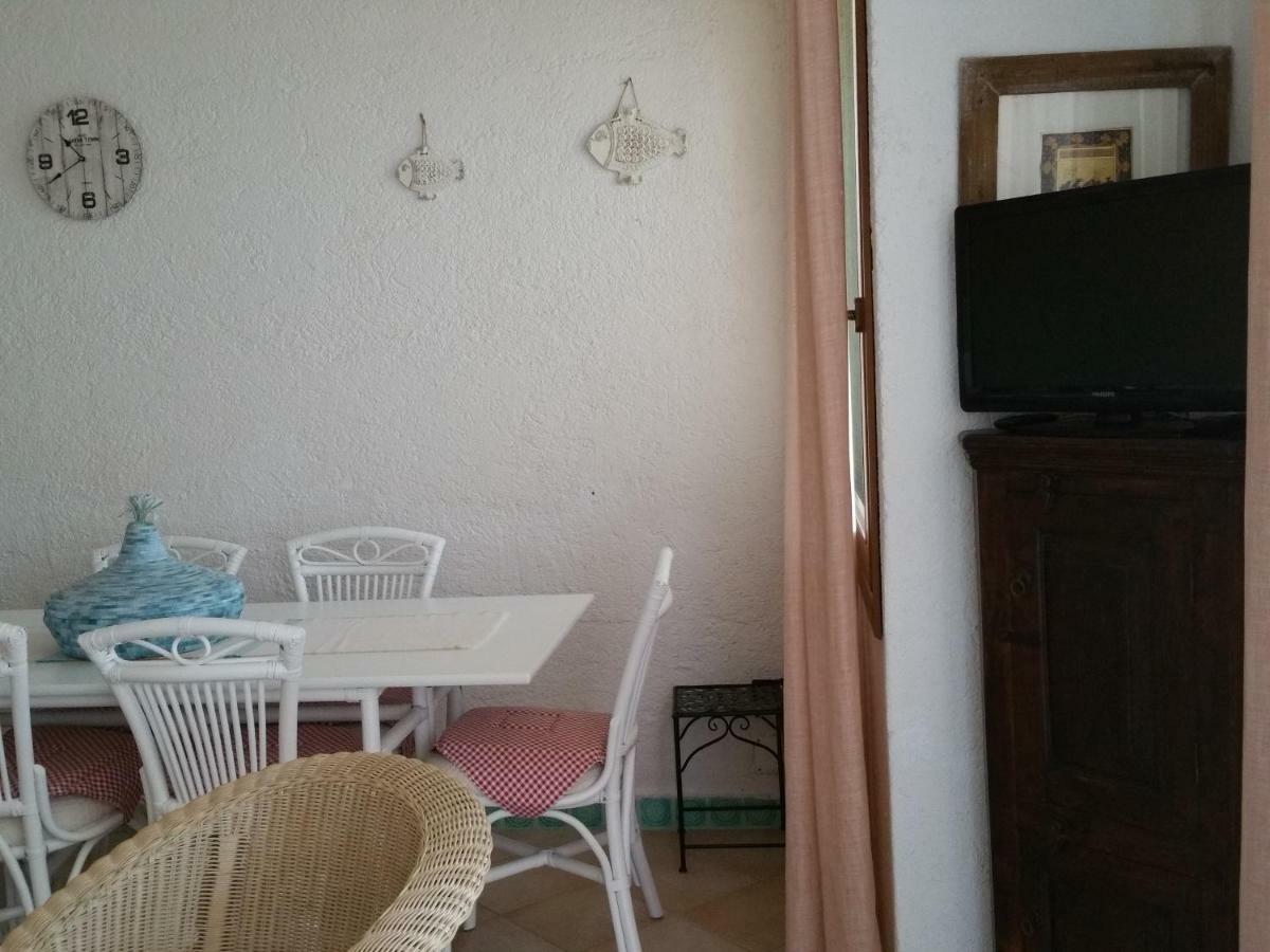 Residence Frontemare ซานตา เตเรซา กัลลูรา ภายนอก รูปภาพ
